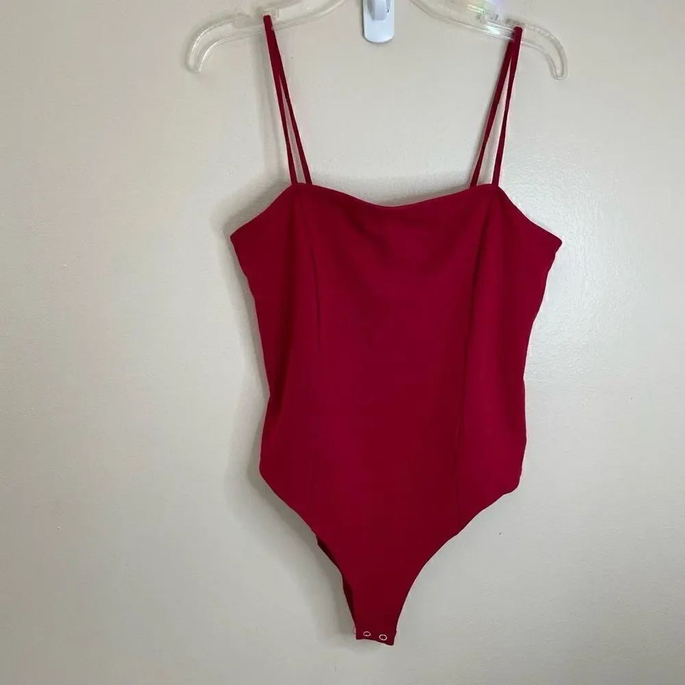 Forever 21|Bodysuit| snap front| Has stretch| Thick material